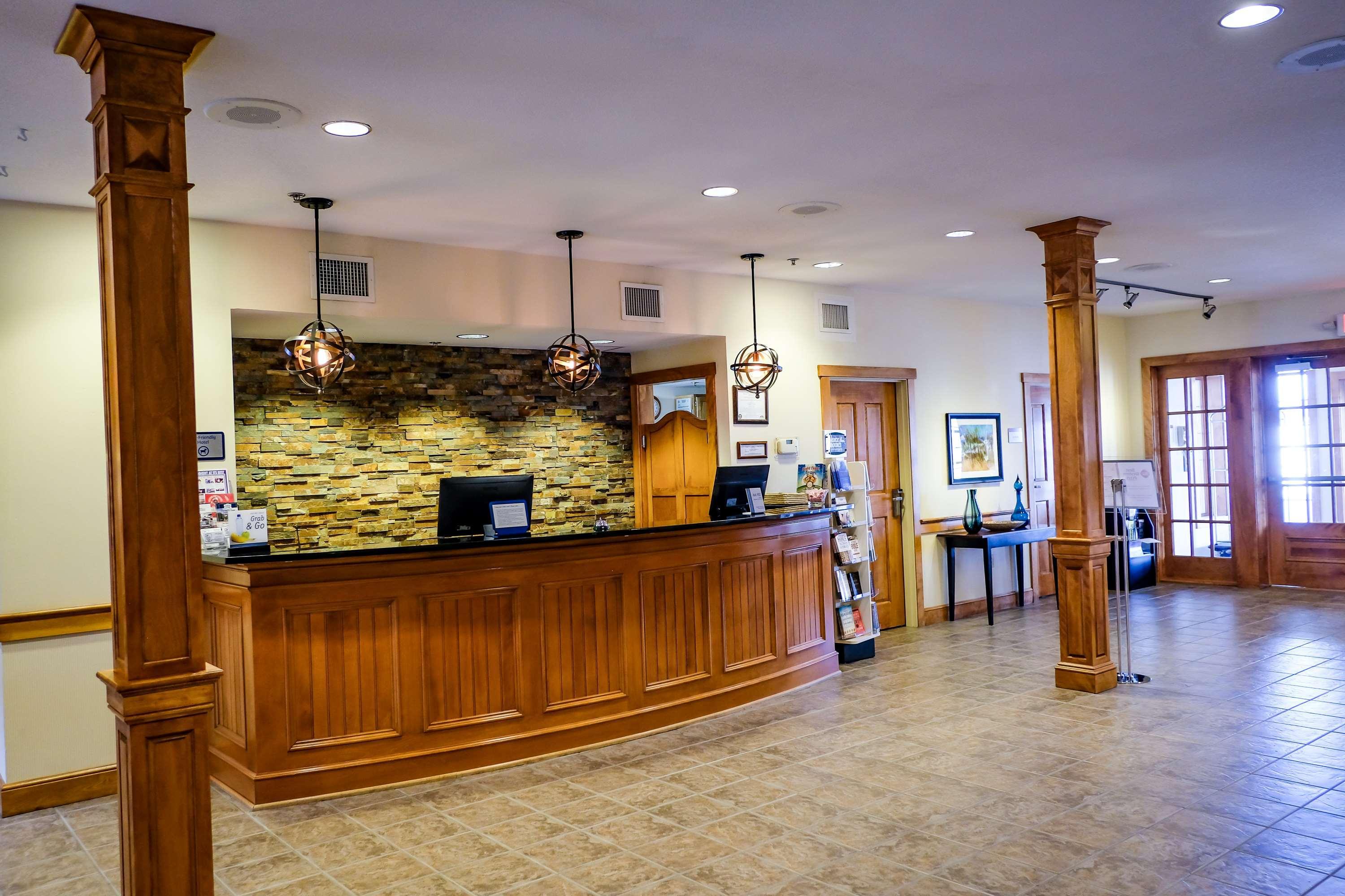 Best Western Plus Dutch Haus Inn And Suites Columbiana Extérieur photo