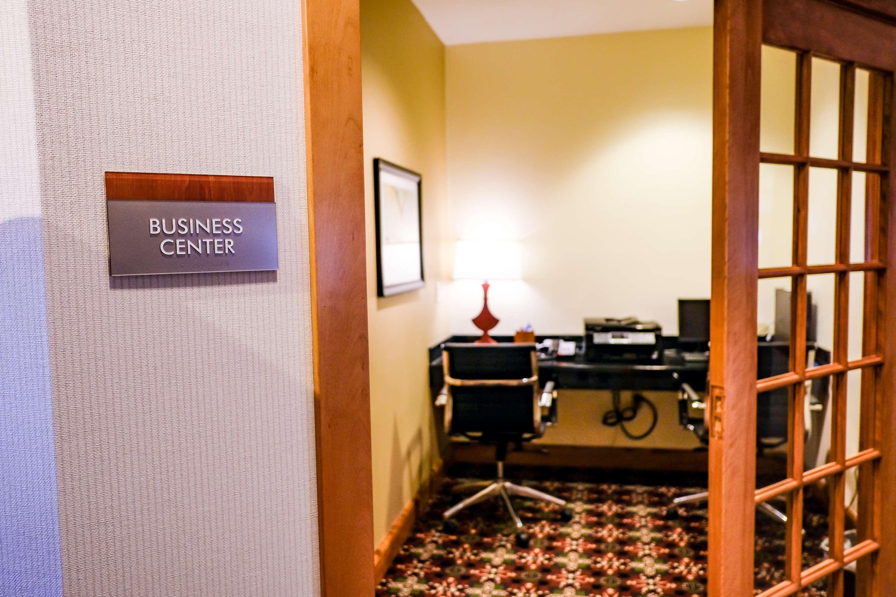 Best Western Plus Dutch Haus Inn And Suites Columbiana Extérieur photo