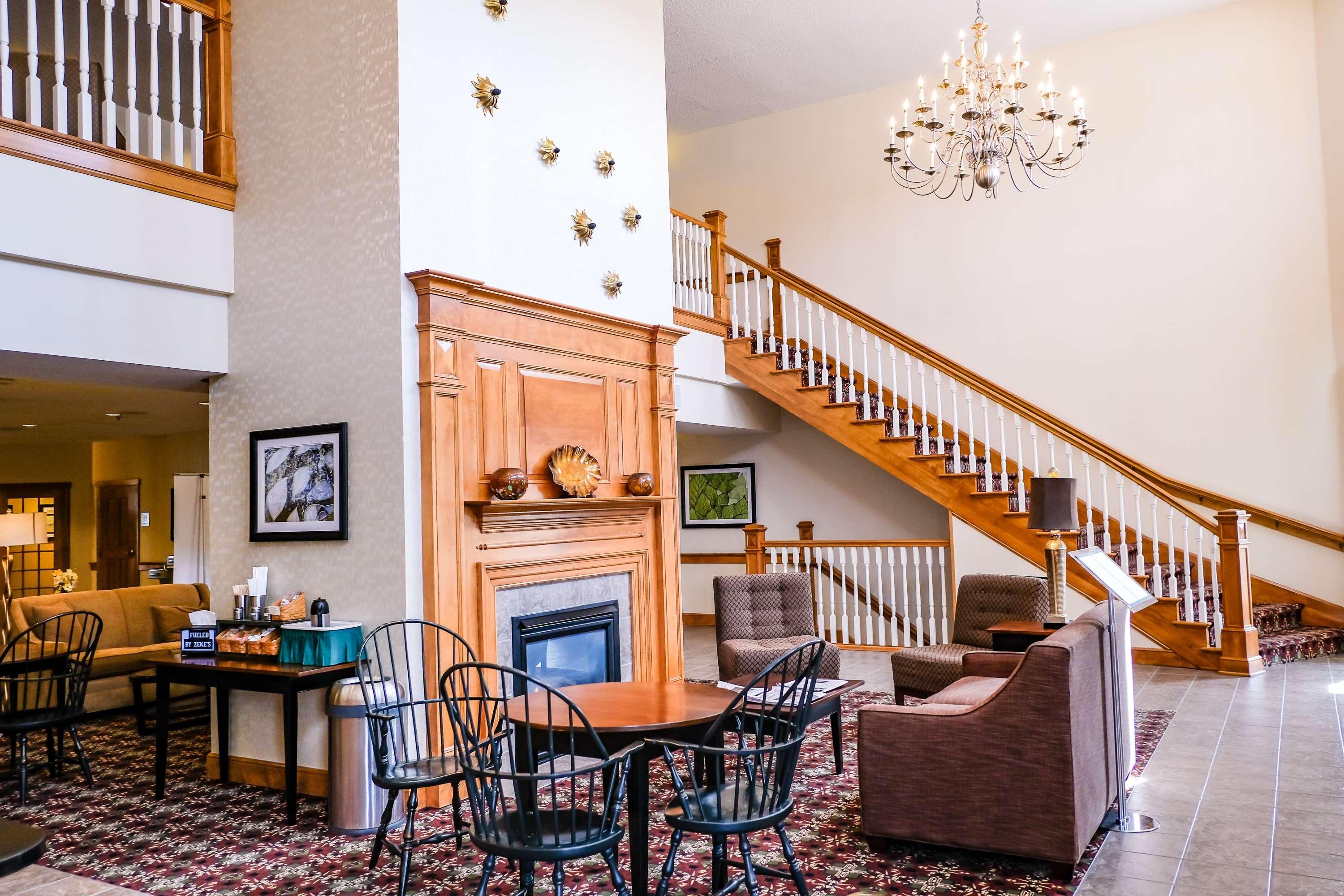 Best Western Plus Dutch Haus Inn And Suites Columbiana Extérieur photo