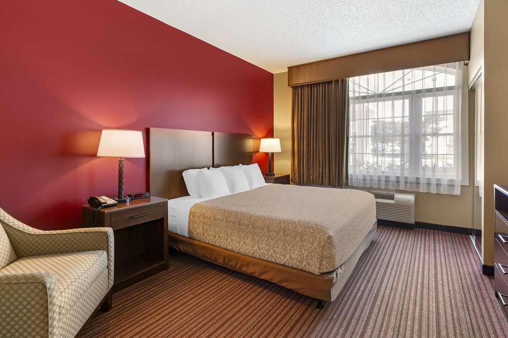 Best Western Plus Dutch Haus Inn And Suites Columbiana Chambre photo