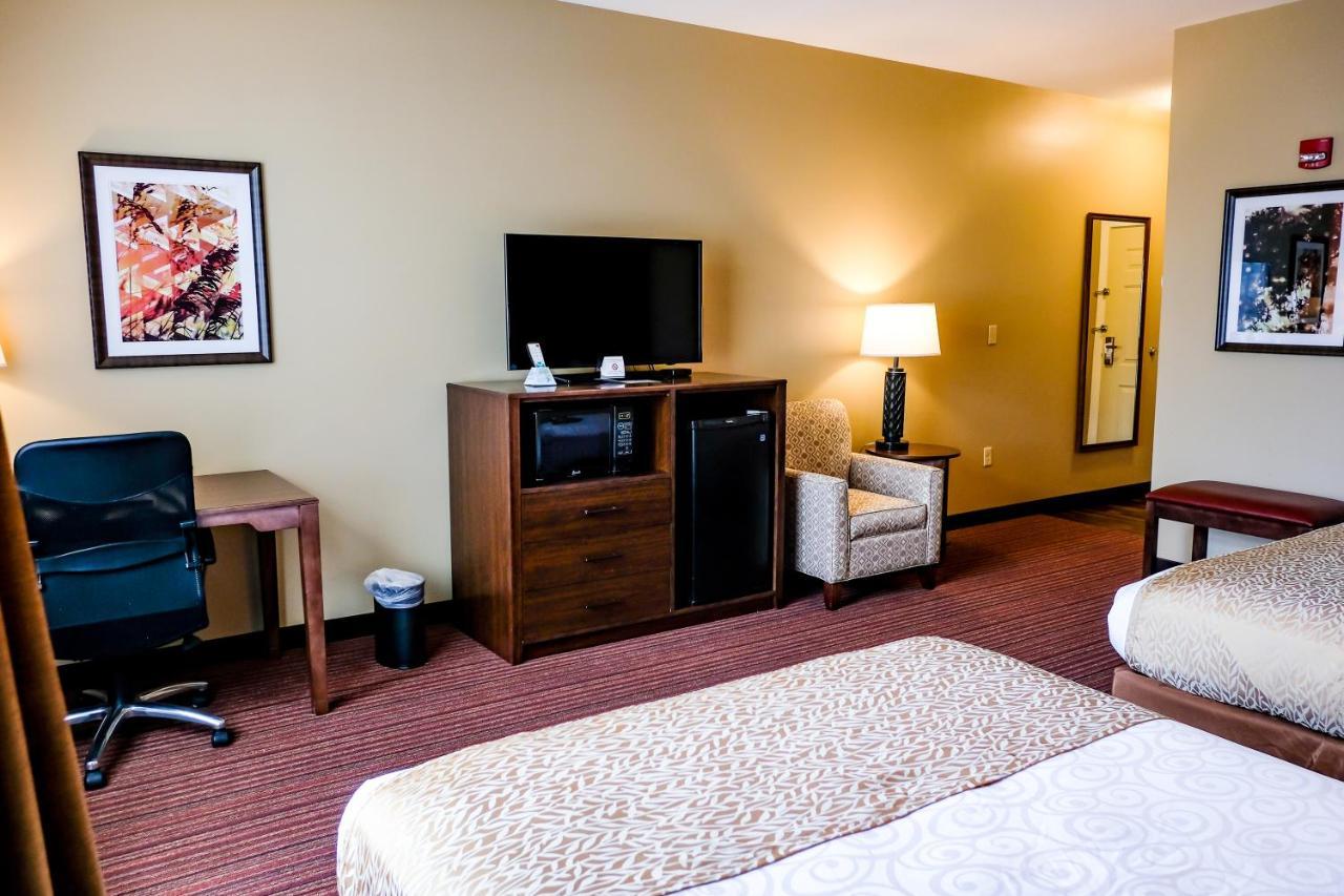 Best Western Plus Dutch Haus Inn And Suites Columbiana Extérieur photo